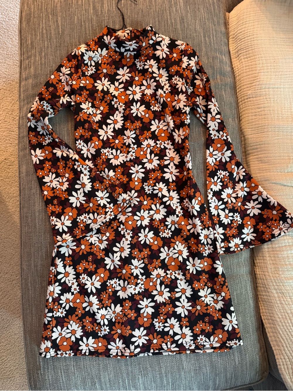 Mod Retro 70s Floral Bell-Sleeve Mini Dress - Picture 2 of 7